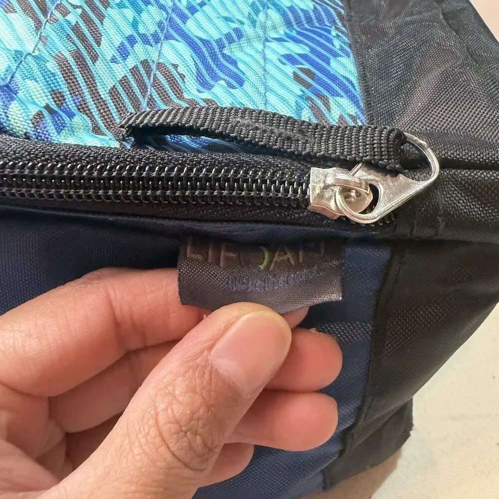 Lifoam insulated zippered